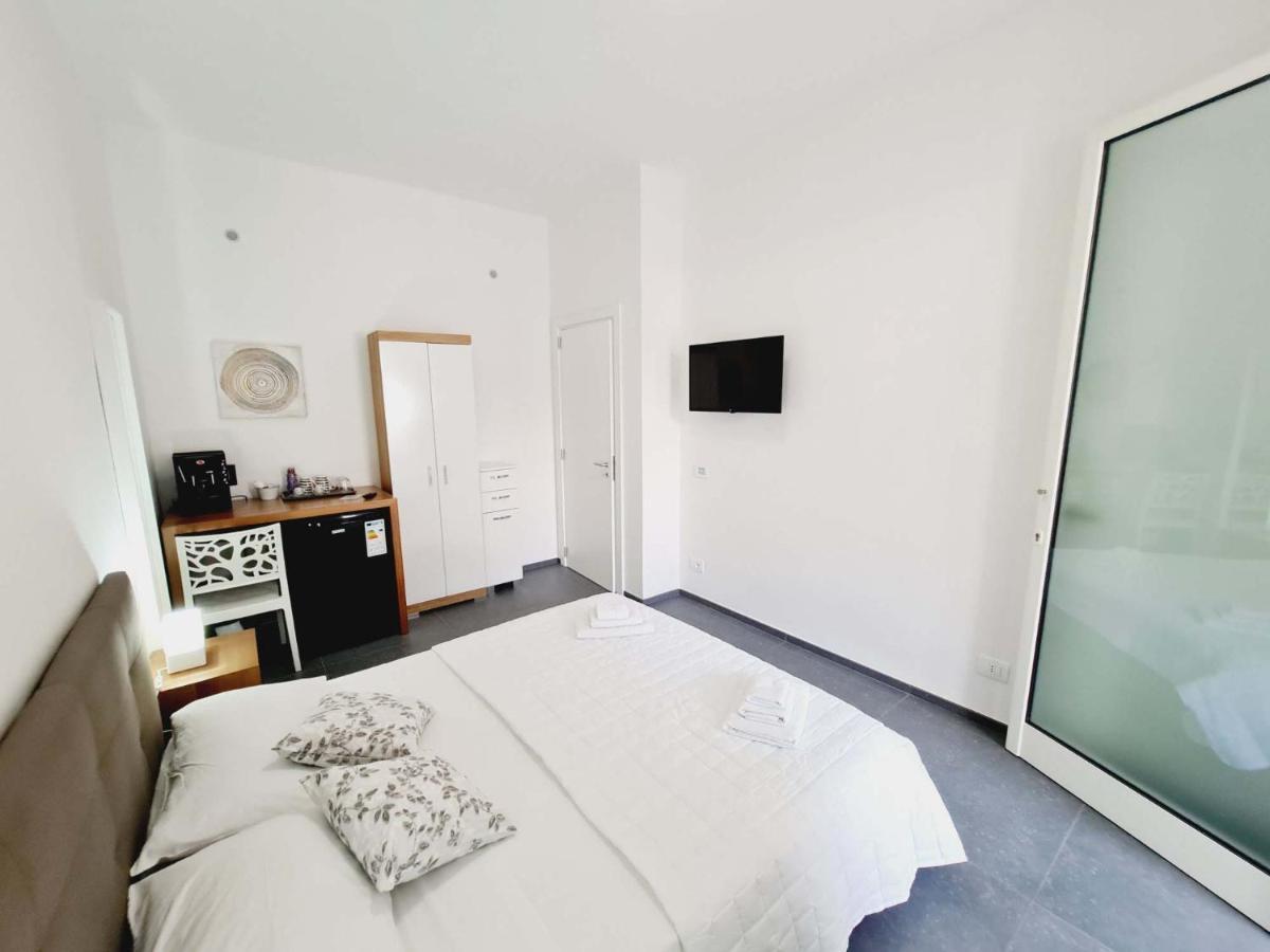 Medusa Room Apartment Порто Чезарео Екстериор снимка